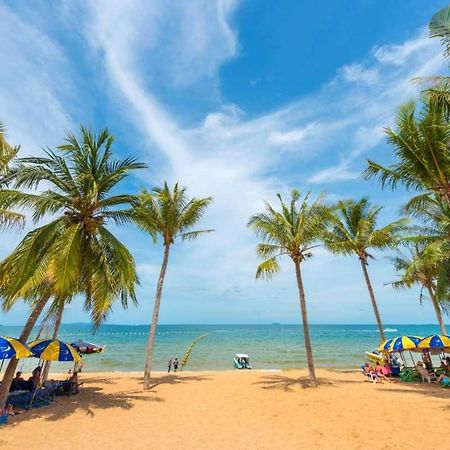 Pluemchai Guesthouse Bãi biển Jomtien Ngoại thất bức ảnh