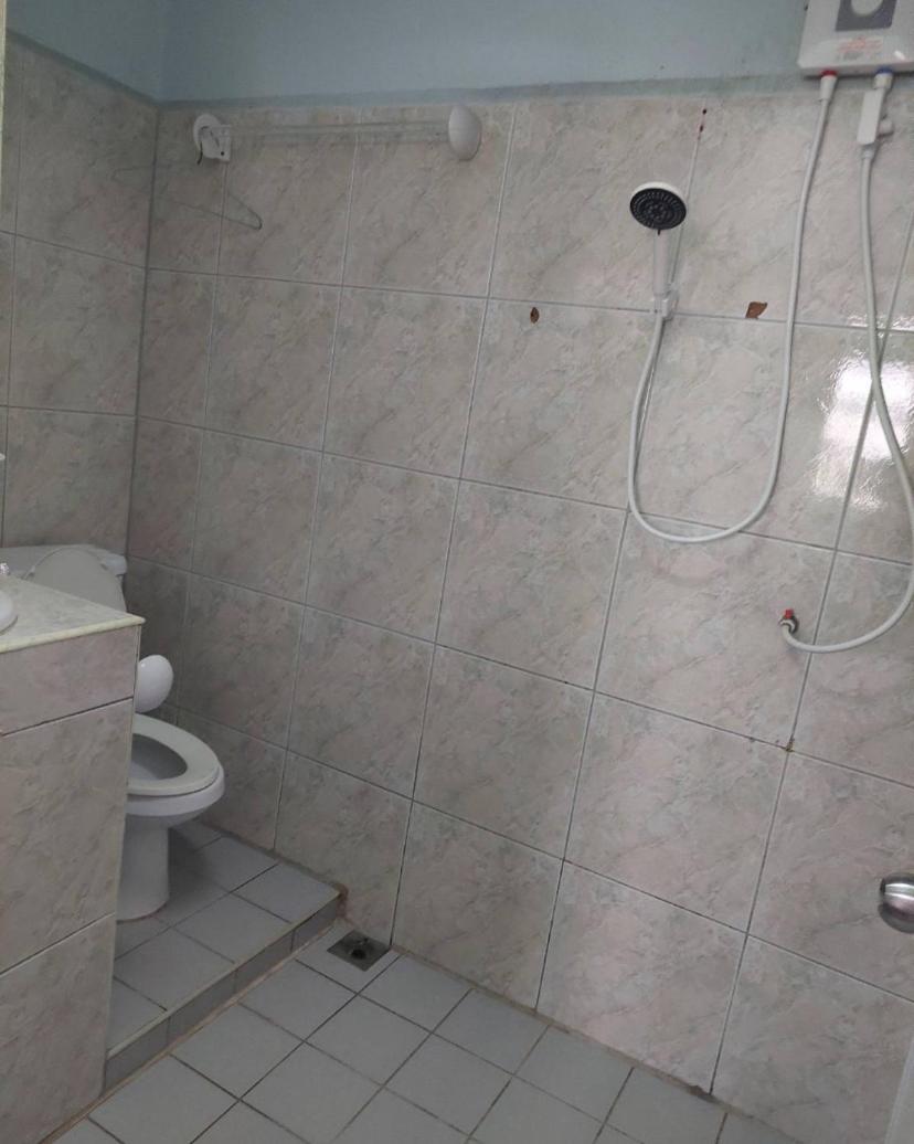Pluemchai Guesthouse Bãi biển Jomtien Ngoại thất bức ảnh