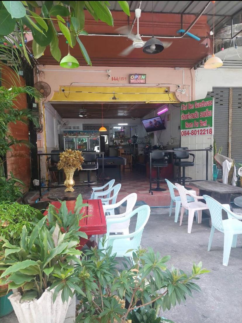 Pluemchai Guesthouse Bãi biển Jomtien Ngoại thất bức ảnh