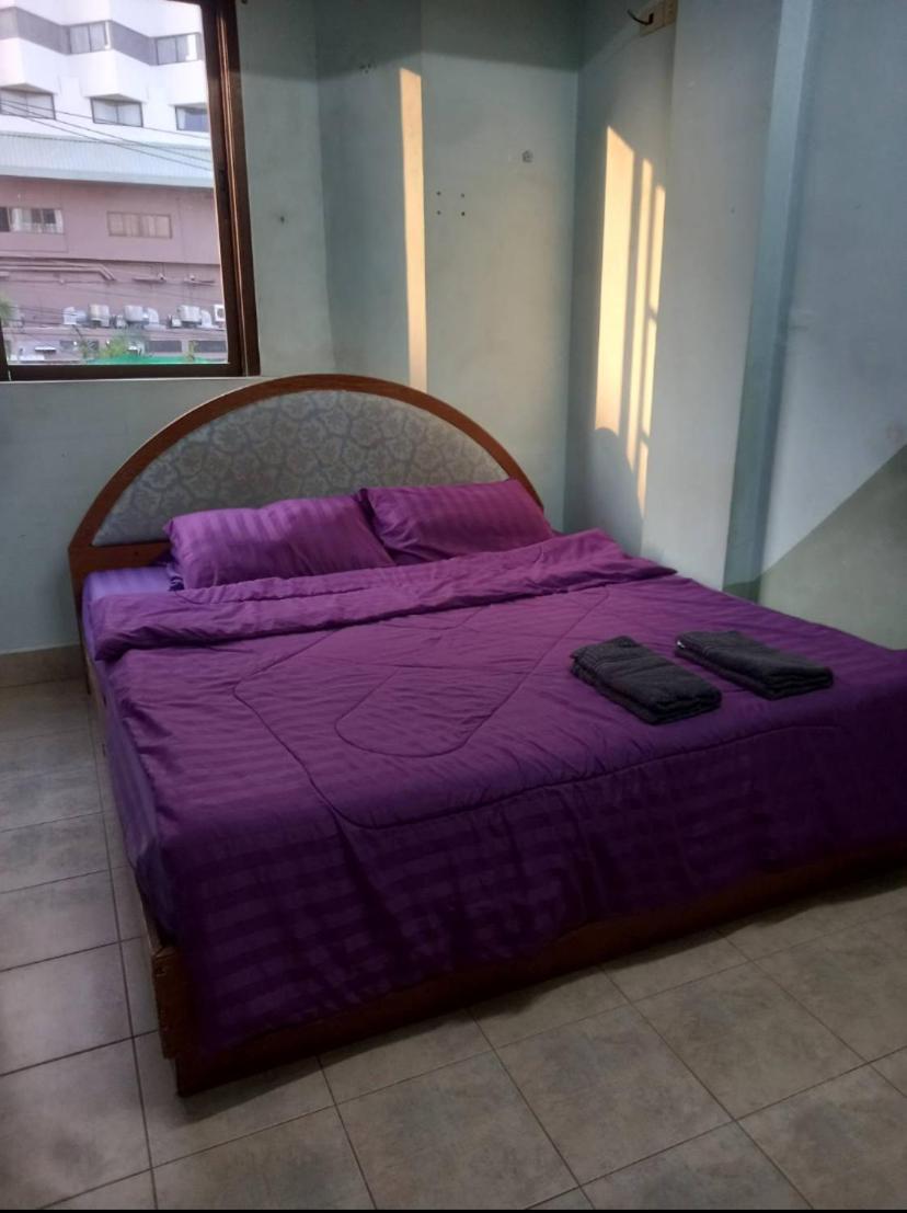 Pluemchai Guesthouse Bãi biển Jomtien Ngoại thất bức ảnh