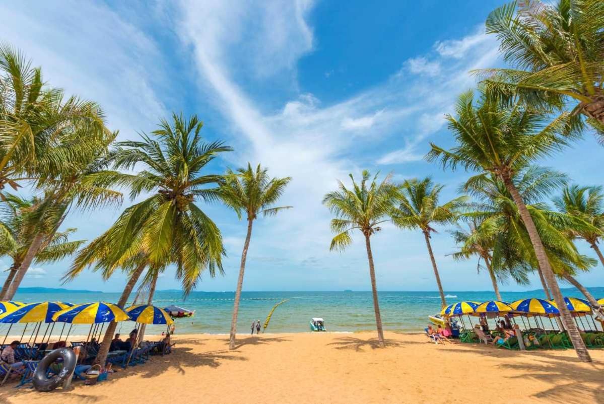 Pluemchai Guesthouse Bãi biển Jomtien Ngoại thất bức ảnh